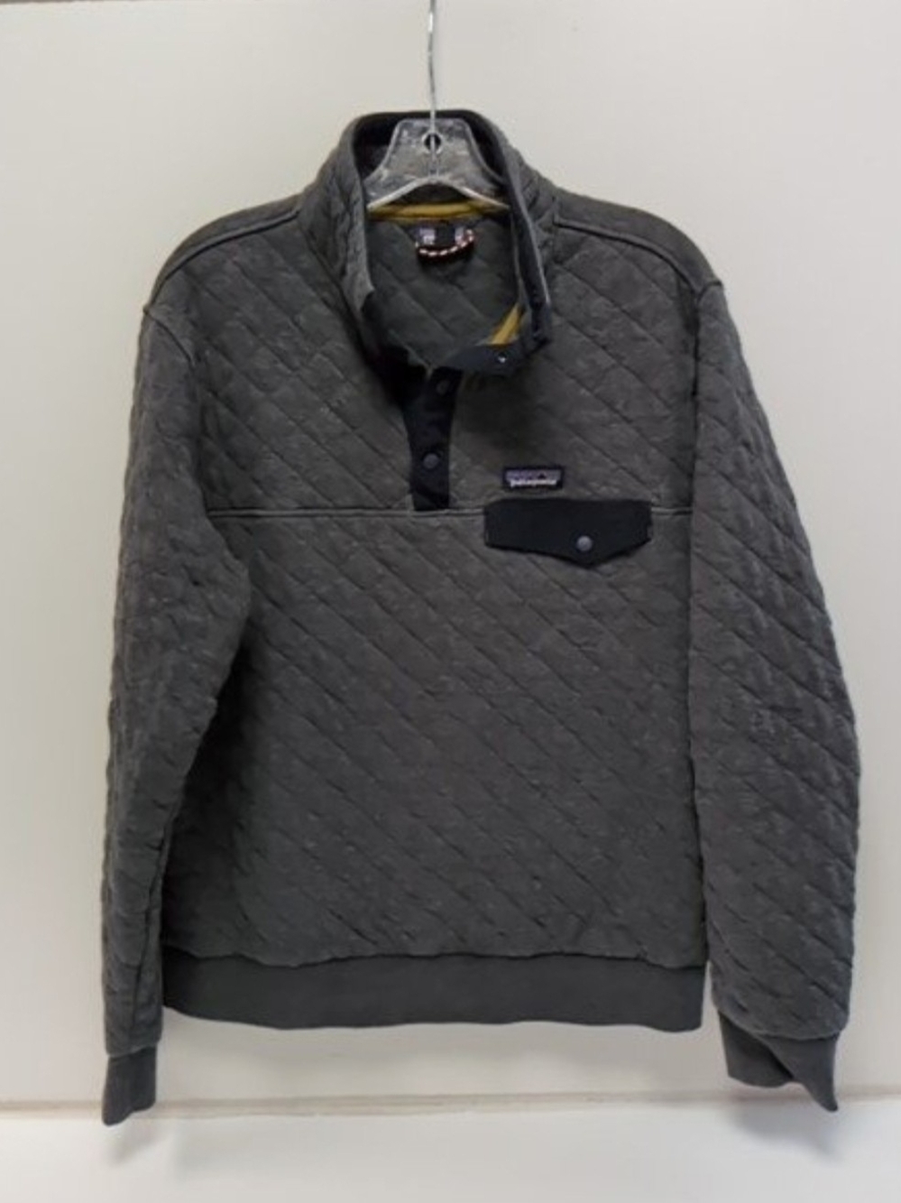 Patagonia Quilted Pullover Medium Charcoal